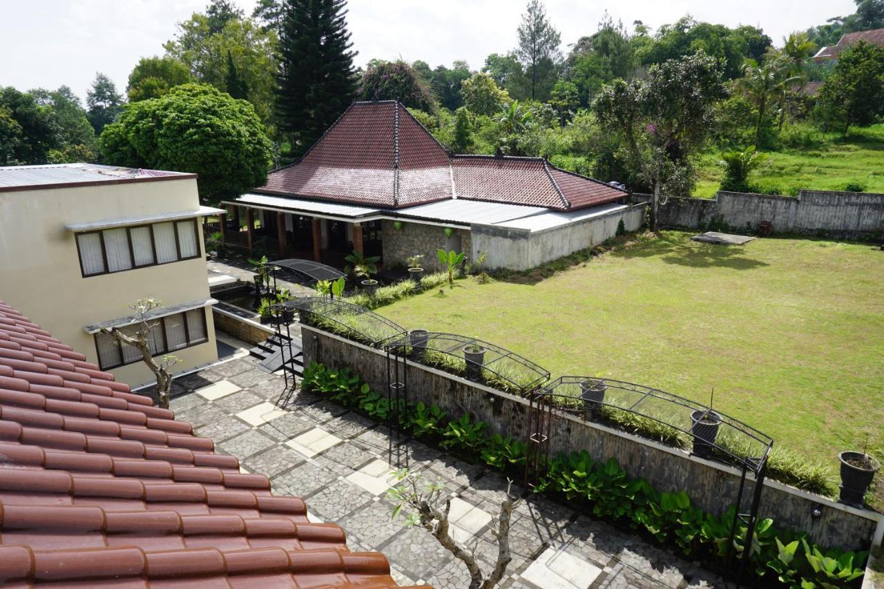 Akasa Hotel Kaliurang Exterior photo