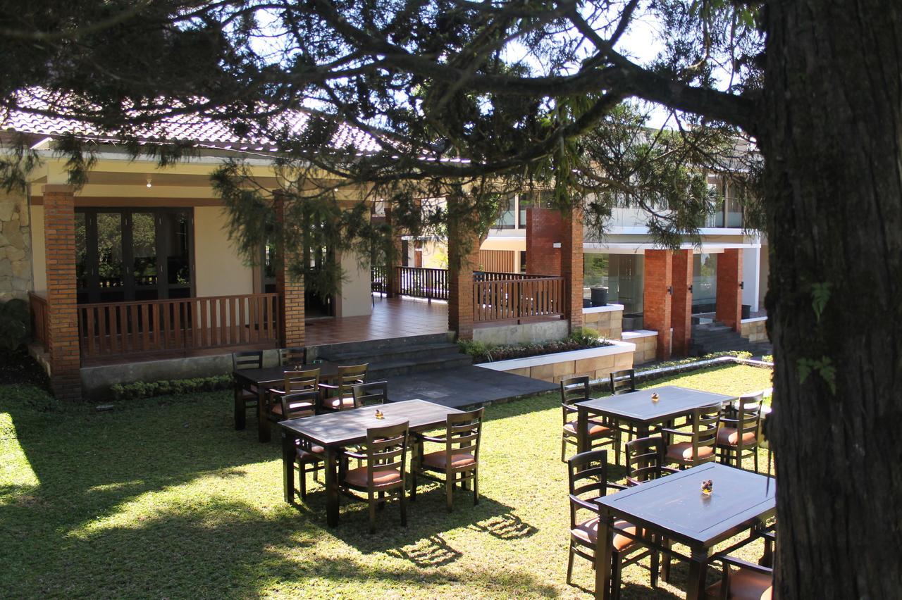 Akasa Hotel Kaliurang Exterior photo